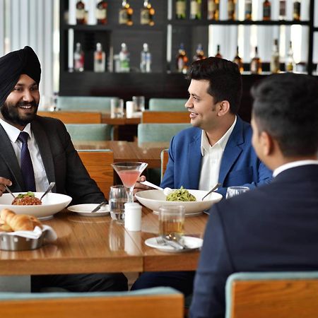 Fairfield by Marriott Bengaluru Rajajinagar Hotell Exteriör bild