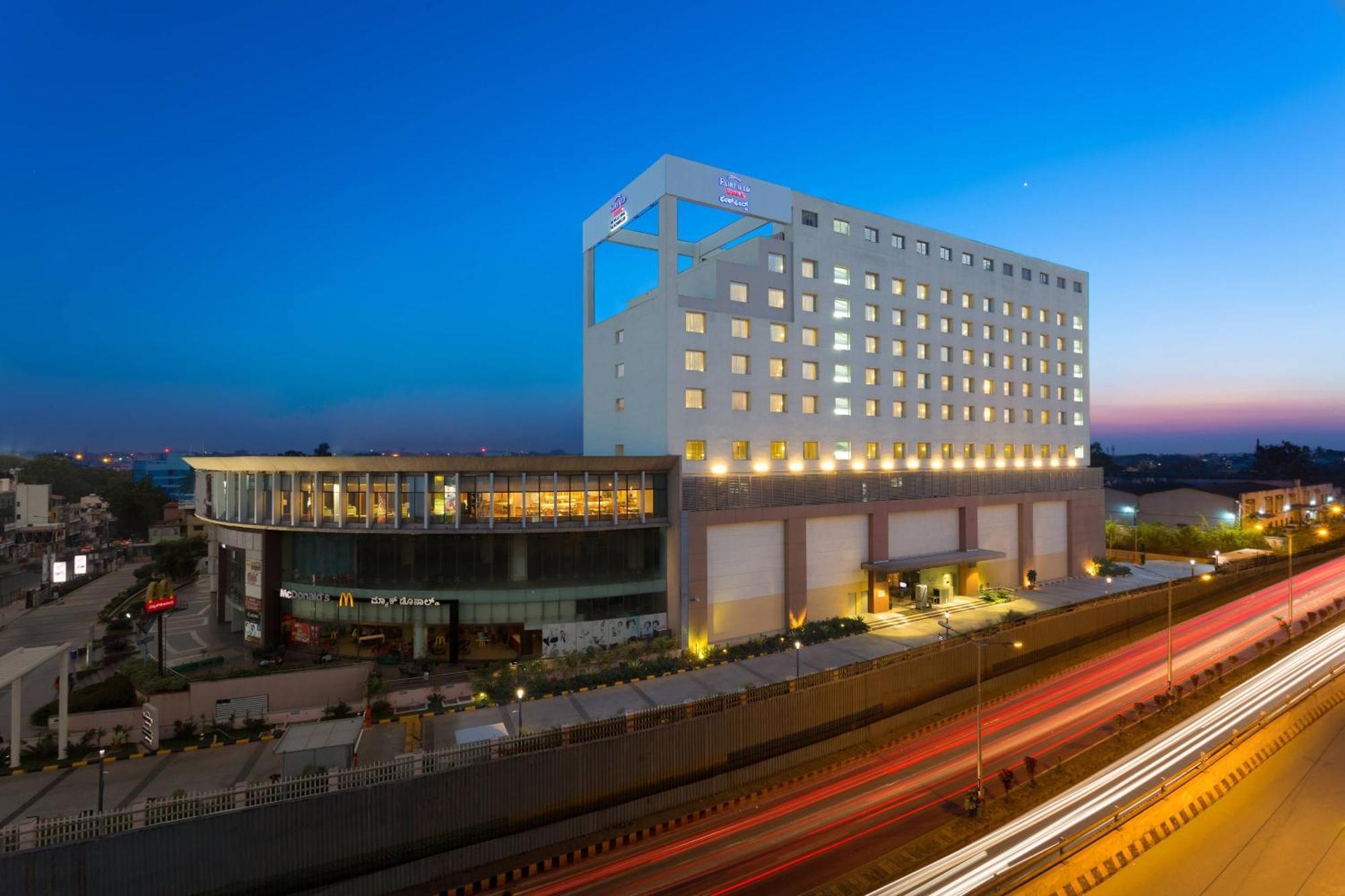 Fairfield by Marriott Bengaluru Rajajinagar Hotell Exteriör bild