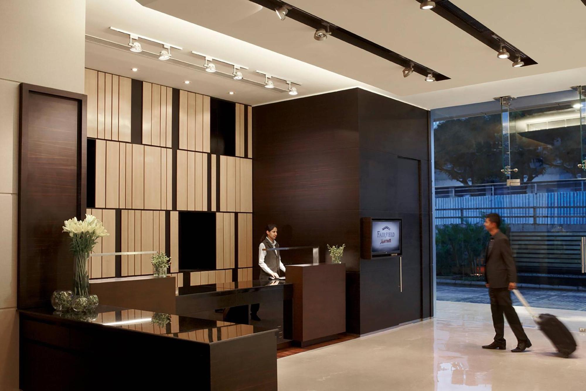 Fairfield by Marriott Bengaluru Rajajinagar Hotell Exteriör bild