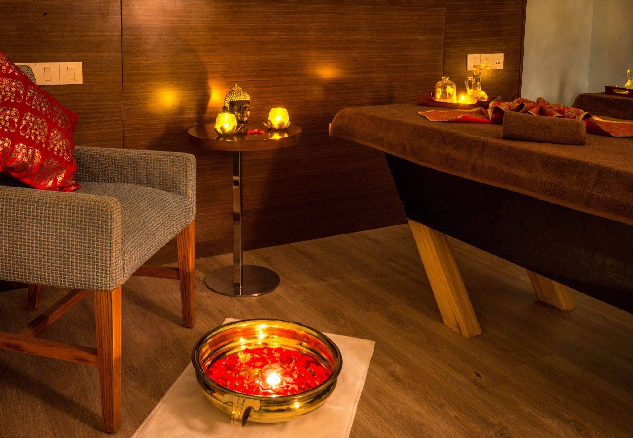 Fairfield by Marriott Bengaluru Rajajinagar Hotell Exteriör bild